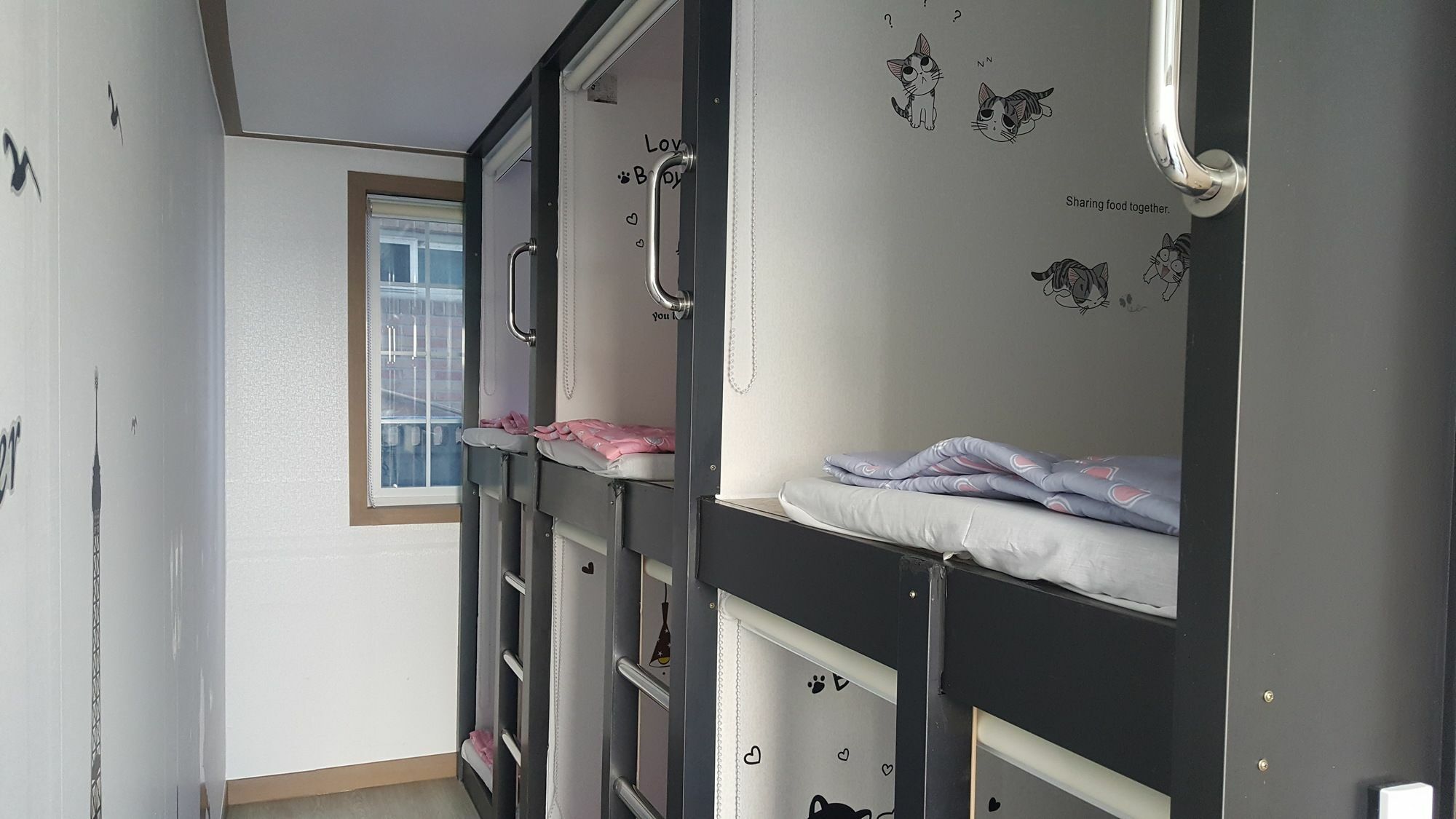 Ocean Capsule Guesthouse Gangneung Esterno foto
